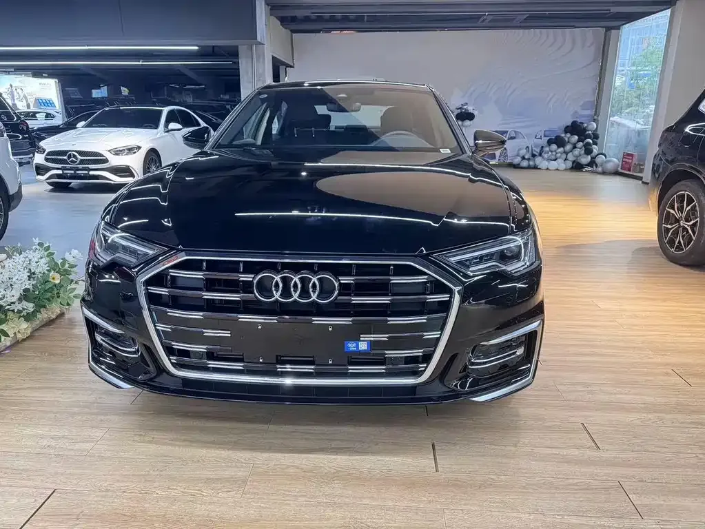 Audi A6L 2024 из CN, фото 2