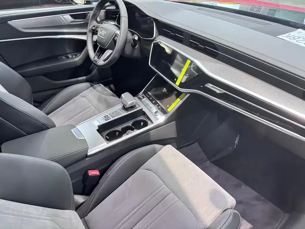 Audi A6L 2024 из CN, фото 3