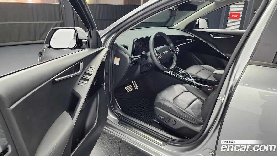 Kia Niro — фото 10