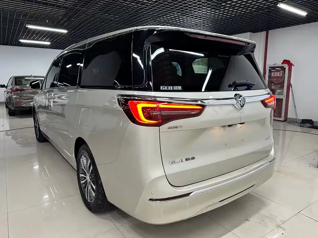 Buick GL8 2021 из CN, фото 8