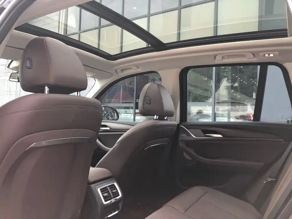 BMW X3 2024 из CN, фото 7