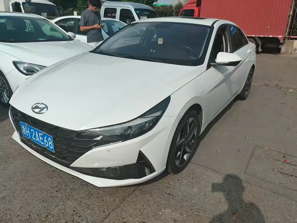 Hyundai Elantra 2022 из CN, фото 1