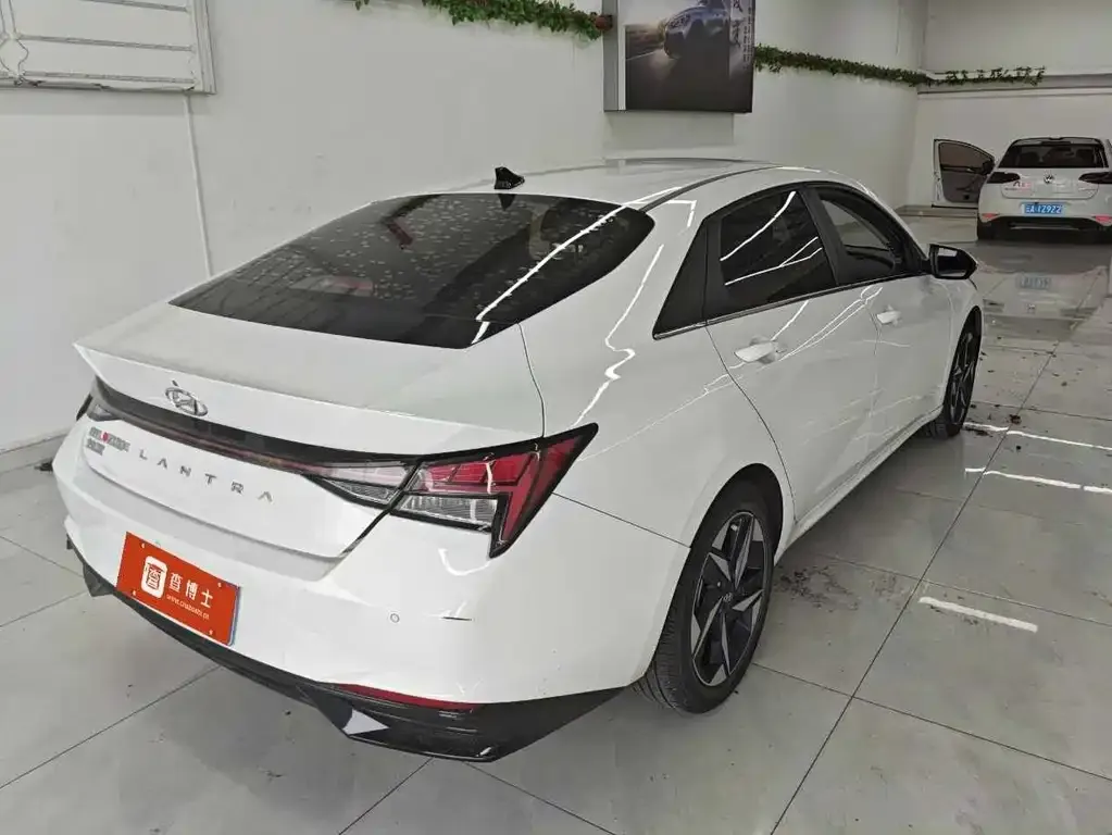 Hyundai Elantra 2022 из CN, фото 10