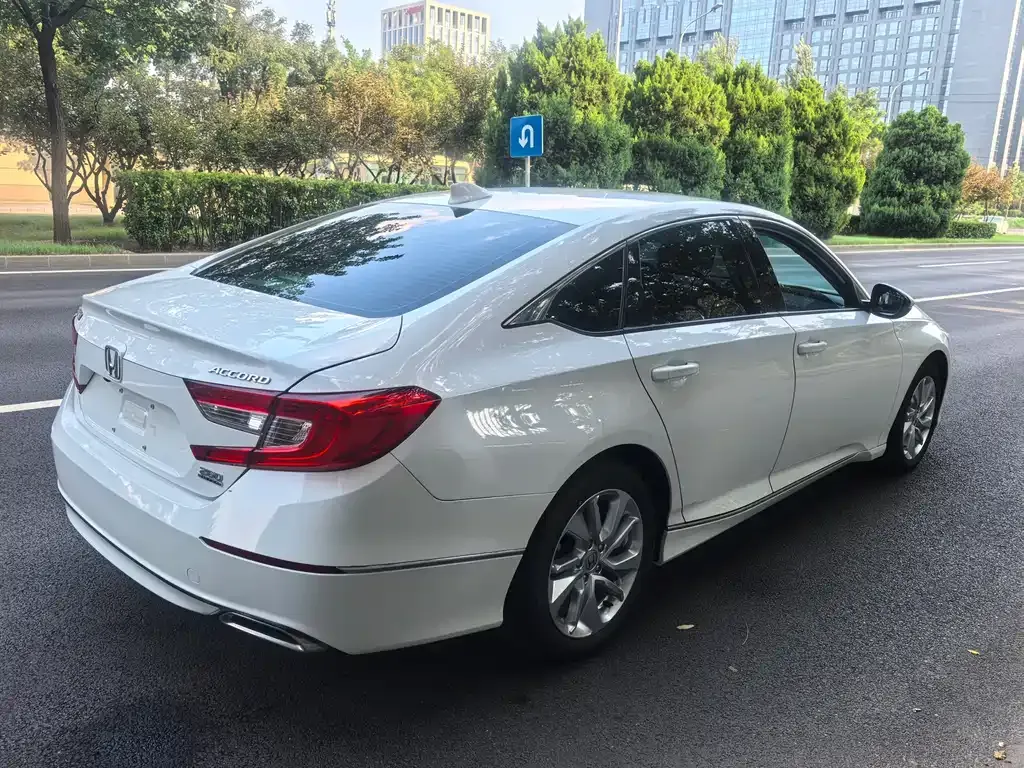 Honda Accord — фото 2