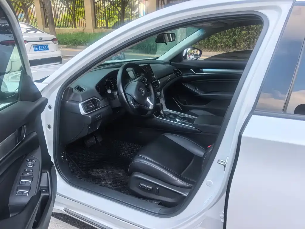 Honda Accord — фото 5