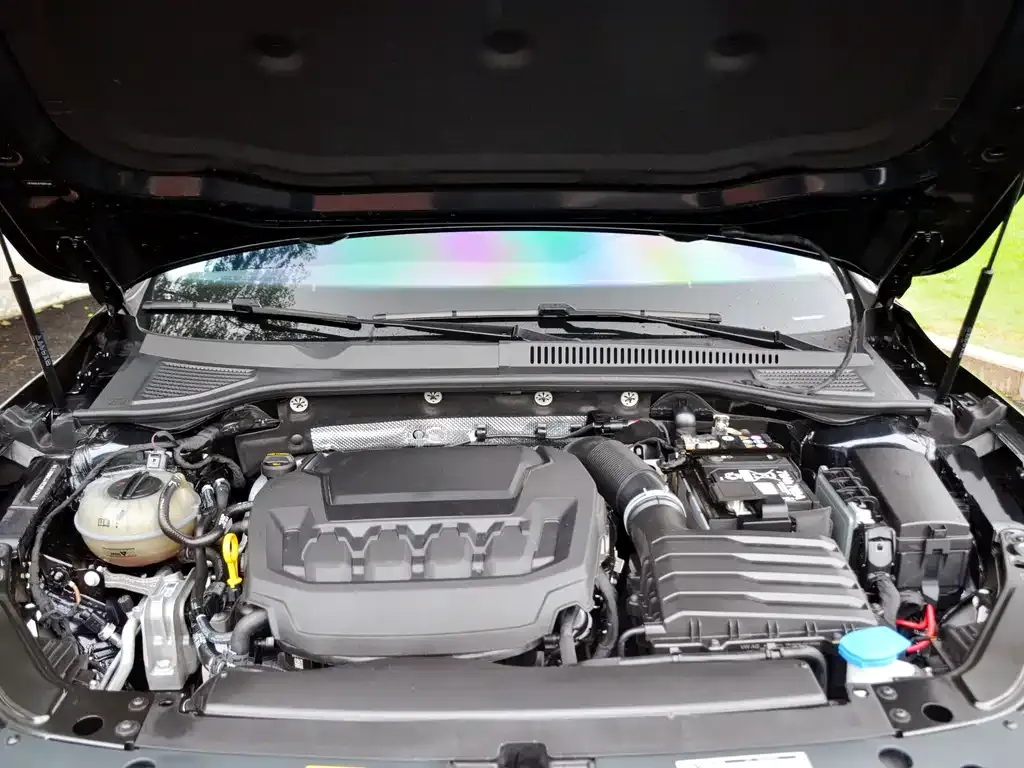 Volkswagen Passat 2024 из CN, фото 7