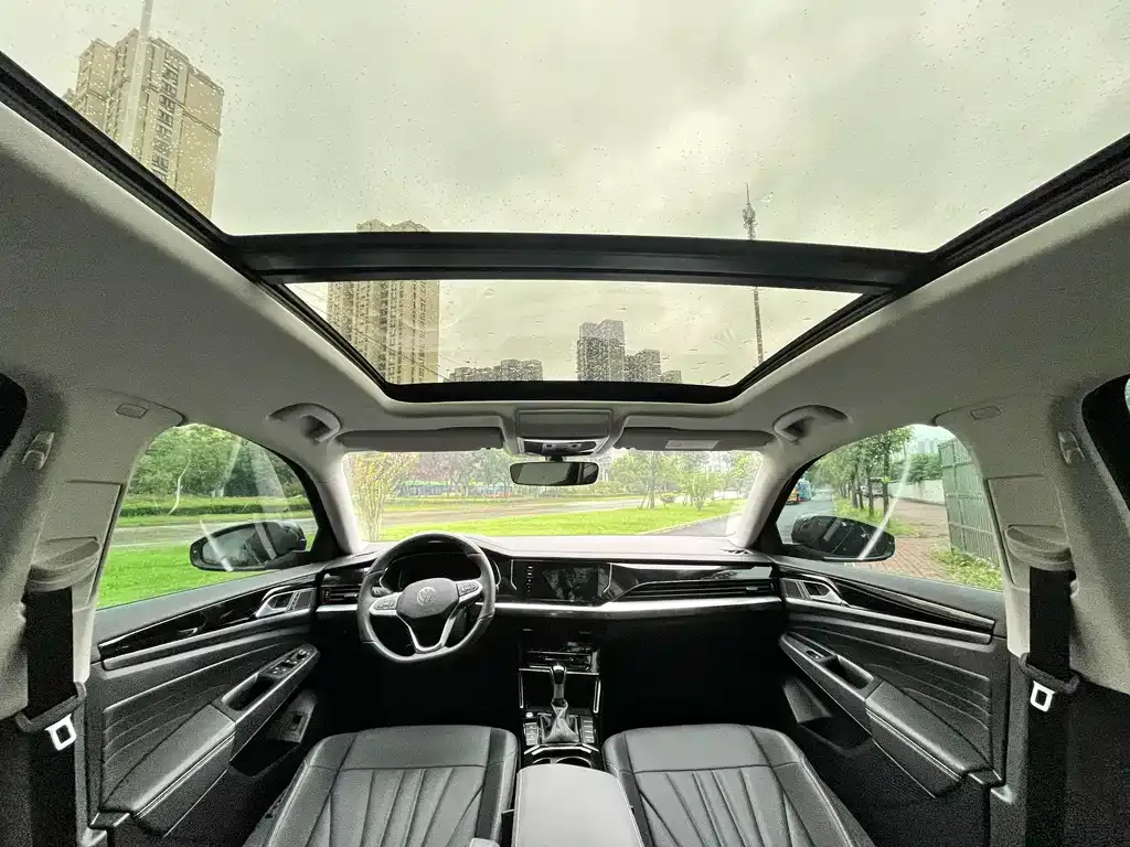 Volkswagen Passat 2024 из CN, фото 8