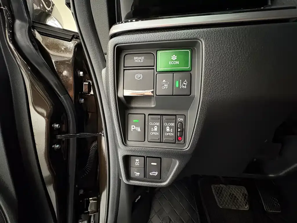 Honda Elysion 2021 из CN, фото 8