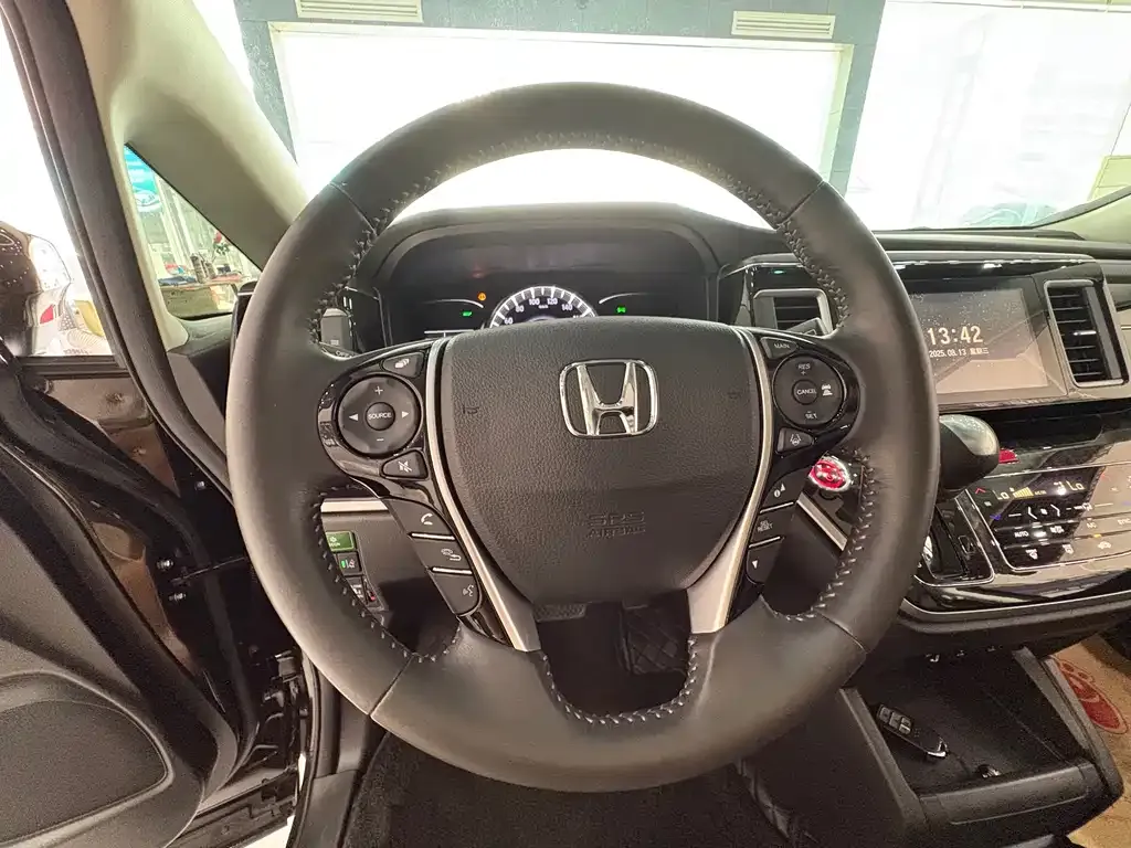 Honda Elysion 2021 из CN, фото 9