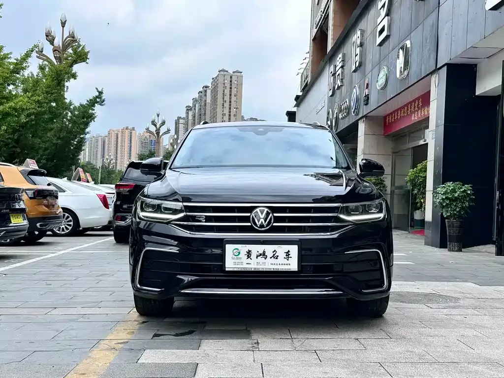 Volkswagen Tiguan L 2023 из CN, фото 2
