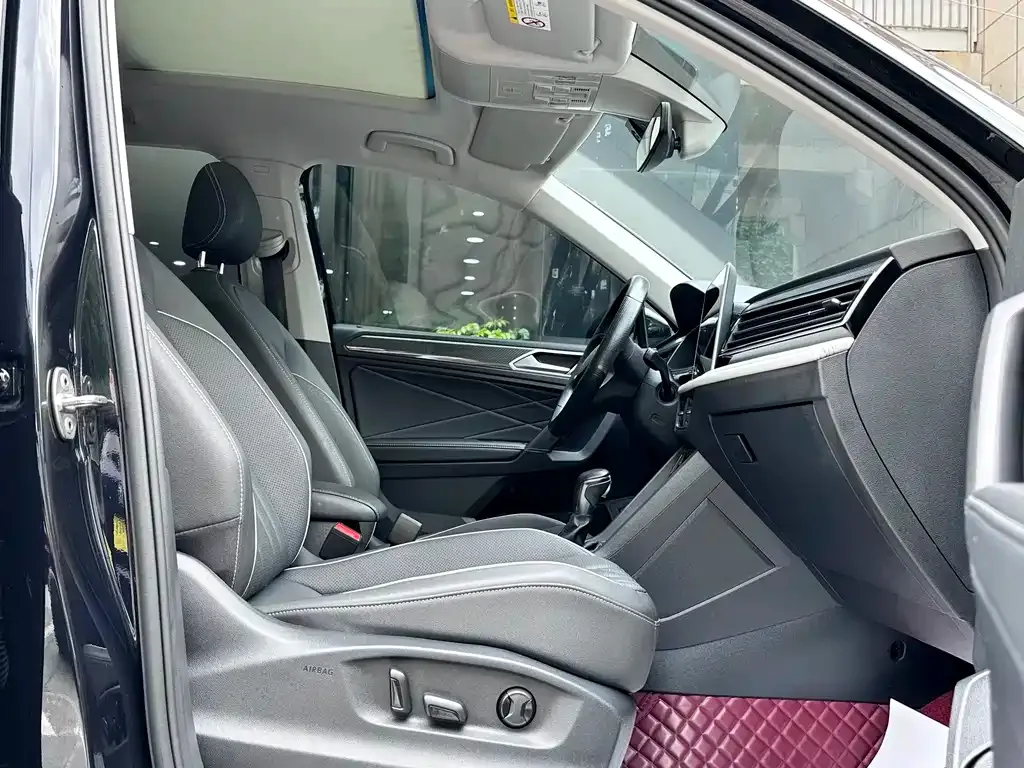 Volkswagen Tiguan L 2023 из CN, фото 8