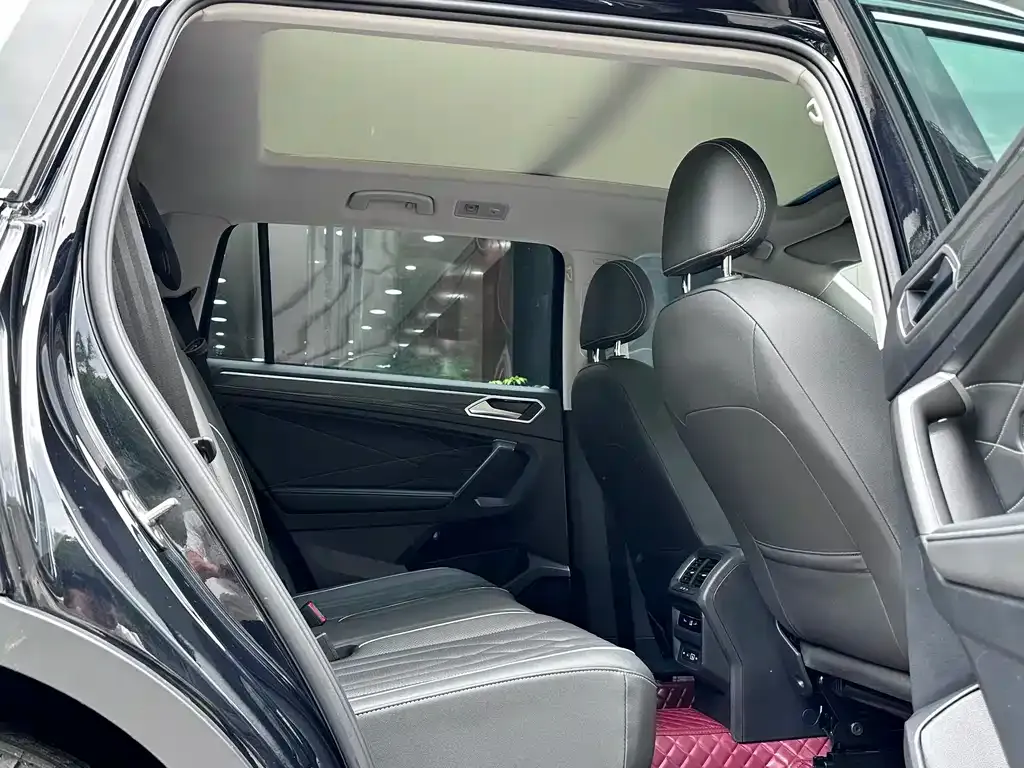 Volkswagen Tiguan L 2023 из CN, фото 9