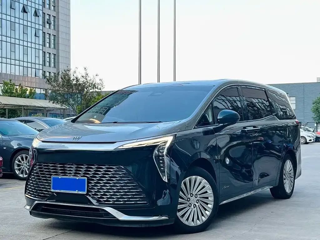 Buick Century 2023 из CN, фото 1