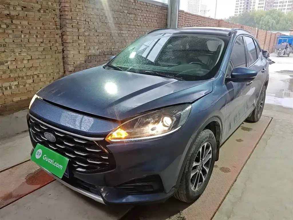 Ford Escape 2021 из CN, фото 1