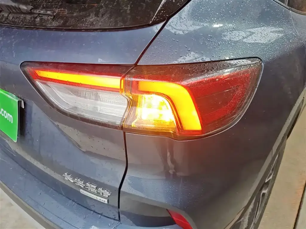 Ford Escape 2021 из CN, фото 8