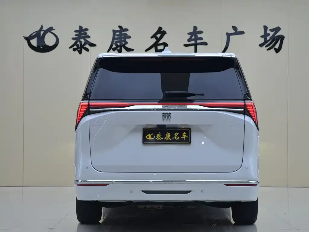 Buick GL8 2025 из CN, фото 3