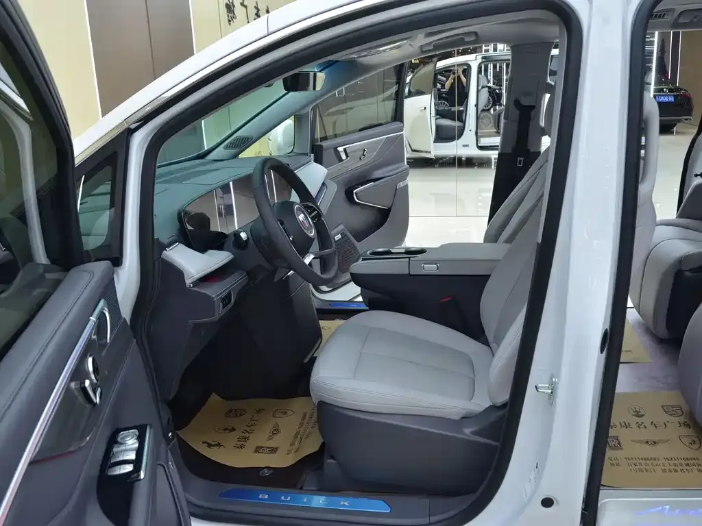Buick GL8 2025 из CN, фото 4