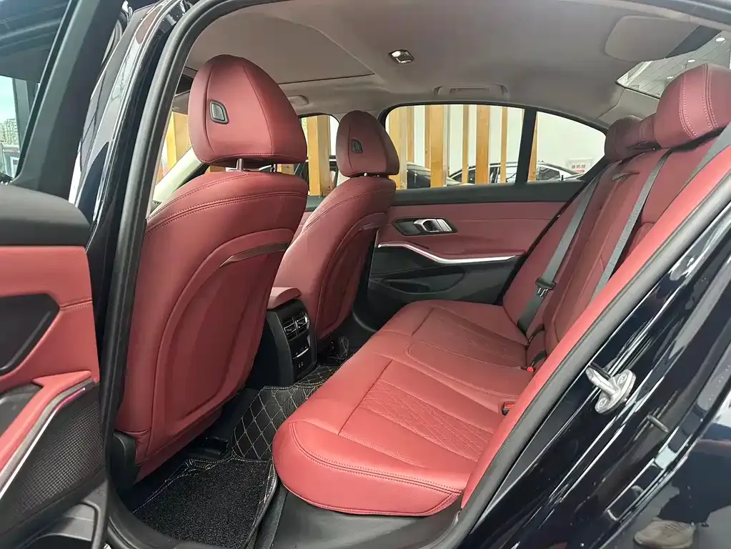 BMW 3 Series 2025 из CN, фото 10