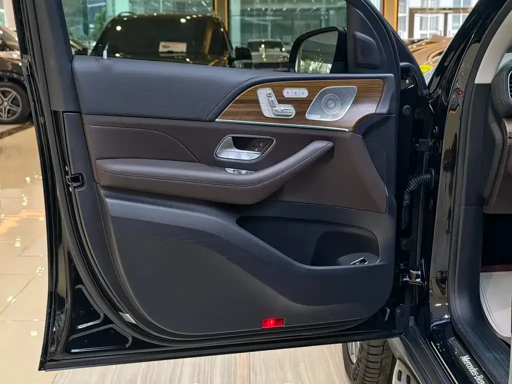 Mercedes-Benz GLS 2023 из CN, фото 4