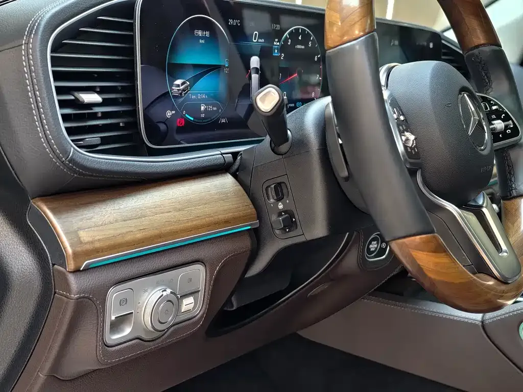 Mercedes-Benz GLS 2023 из CN, фото 5