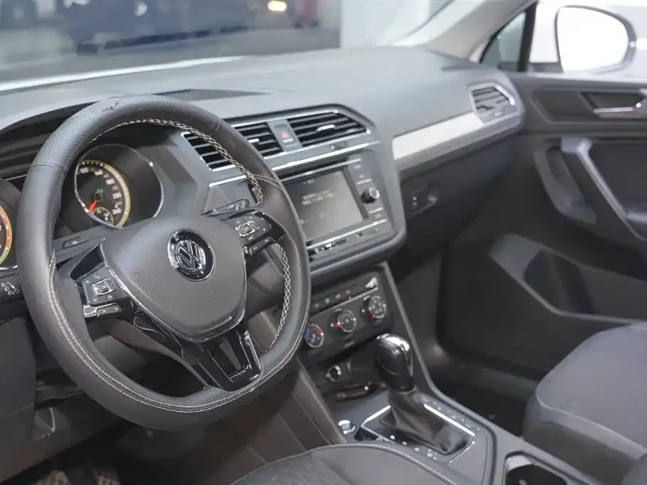 Volkswagen Tiguan L 2021 из CN, фото 10