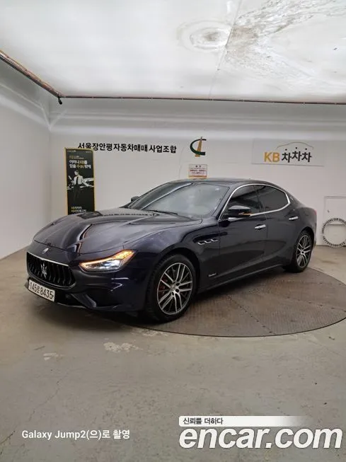 Maserati Ghibli — фото 1