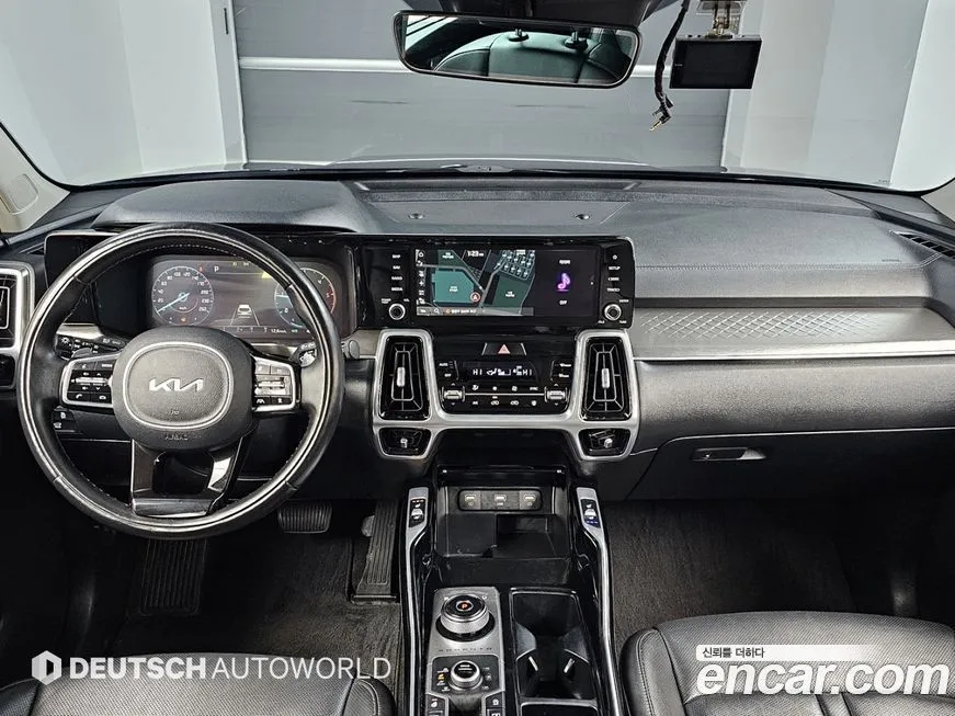 Kia Sorento — фото 7