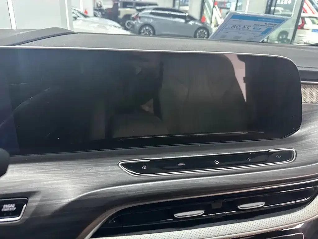 Buick GL8 2023 из CN, фото 10