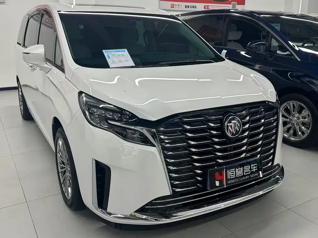 Buick GL8 2023 из CN, фото 3