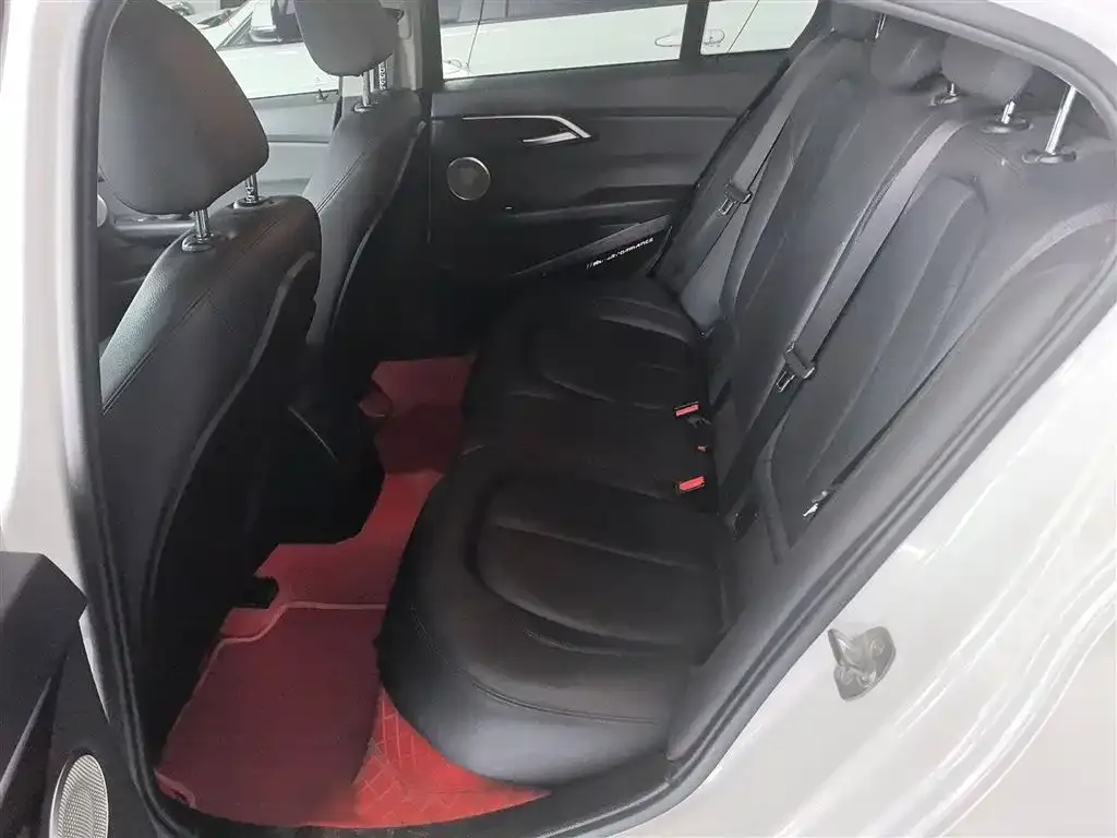 BMW 1 Series 2022 из CN, фото 8