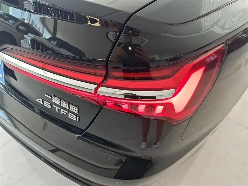 Audi A6L 2022 из CN, фото 8