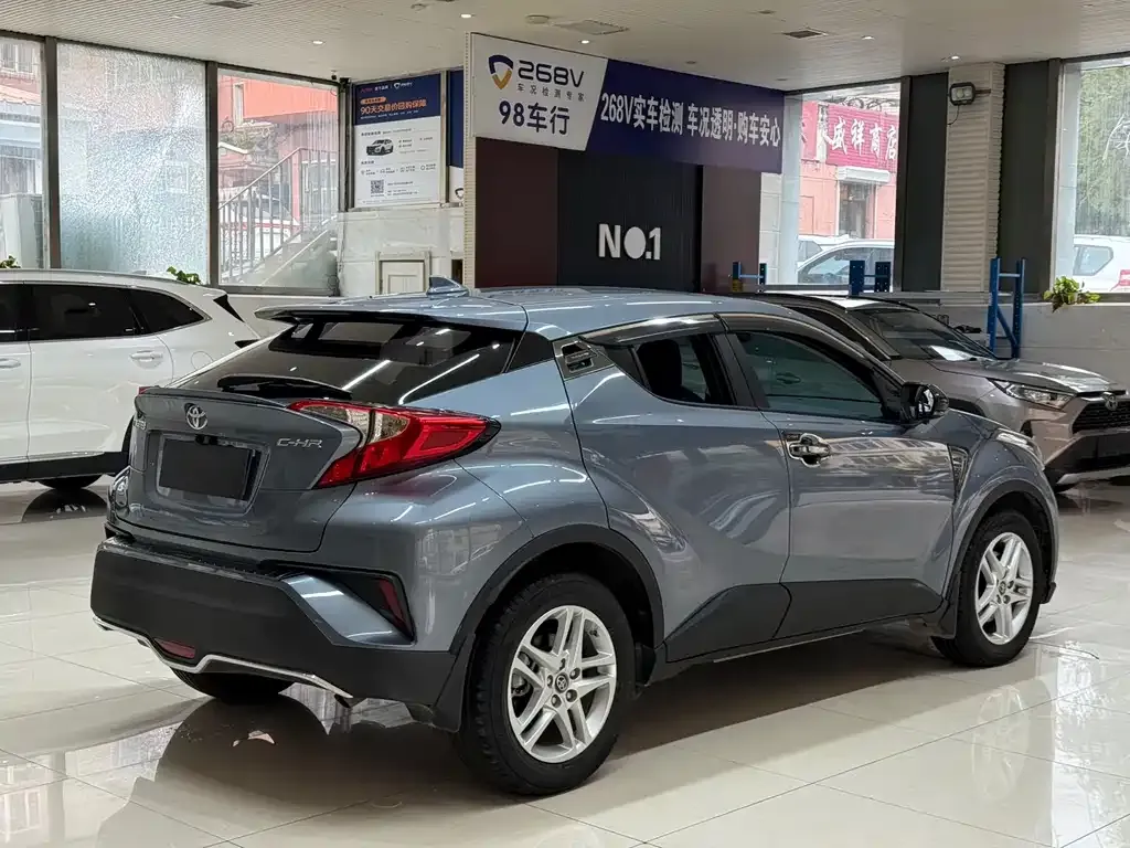 Toyota C-HR 2021 из CN, фото 4