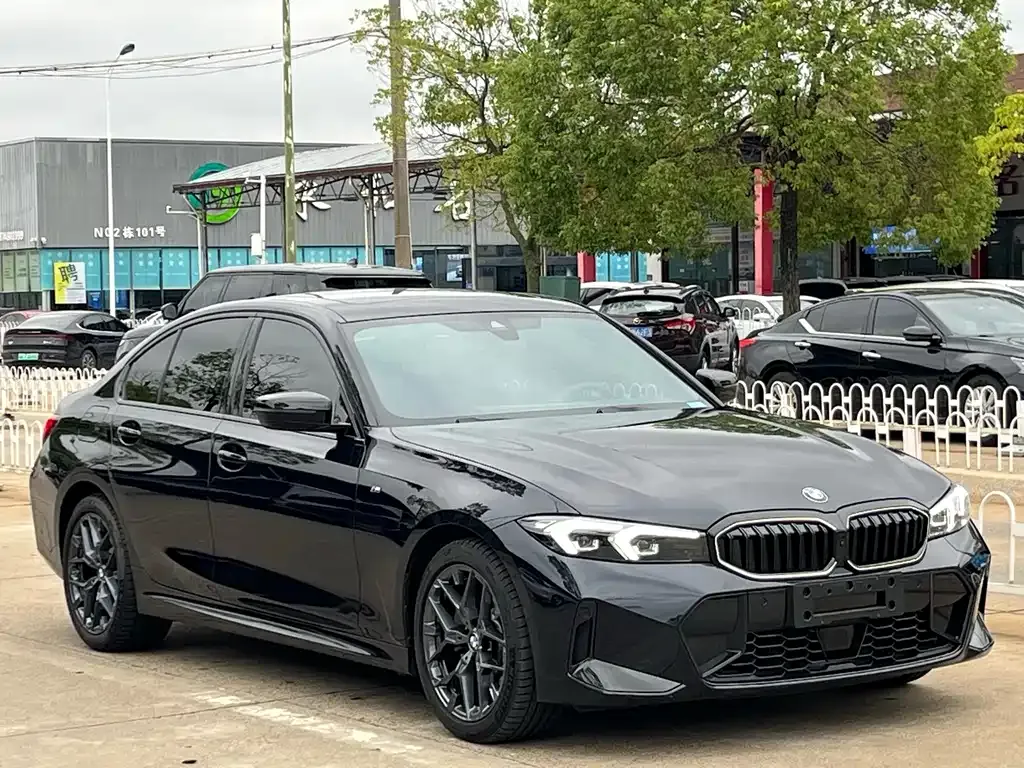 BMW 3 Series 2025 из CN, фото 2