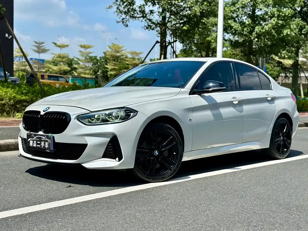 BMW 1 Series 2022 из CN, фото 1