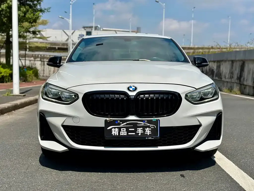 BMW 1 Series 2022 из CN, фото 2