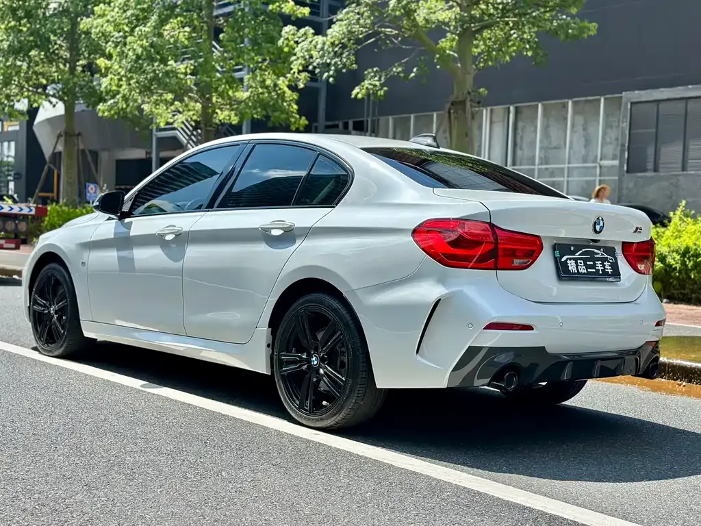 BMW 1 Series 2022 из CN, фото 4