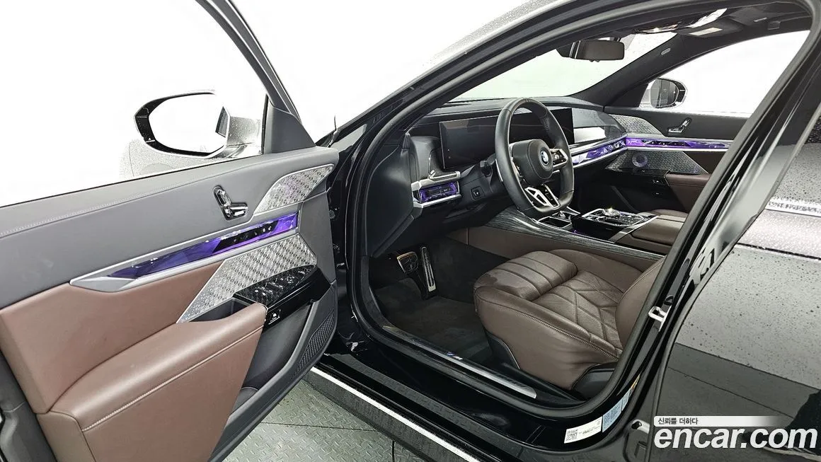 BMW i7 — фото 10