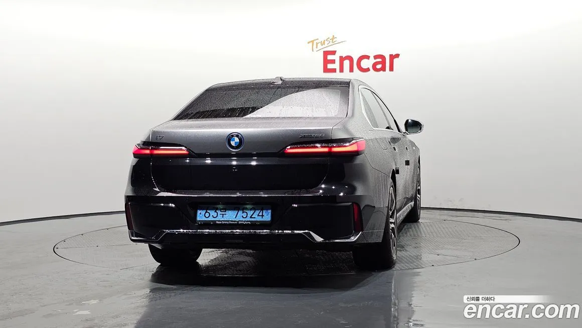 BMW i7 — фото 4
