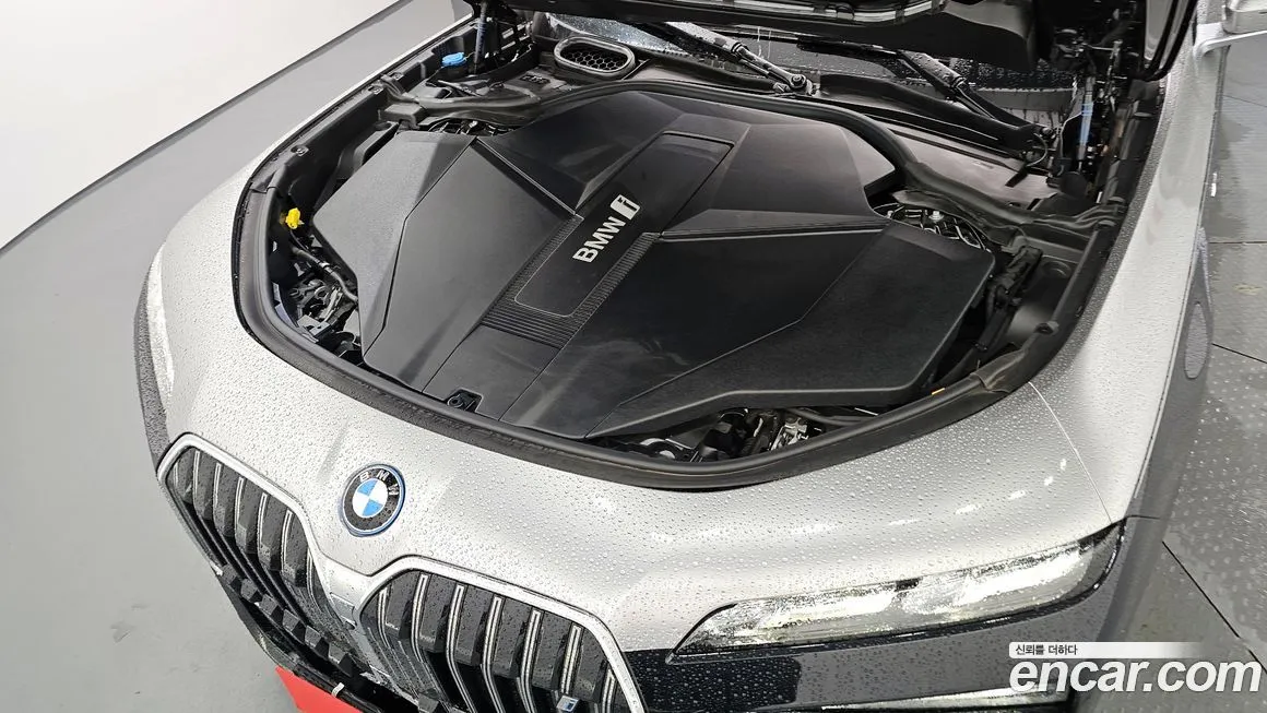 BMW i7 — фото 6