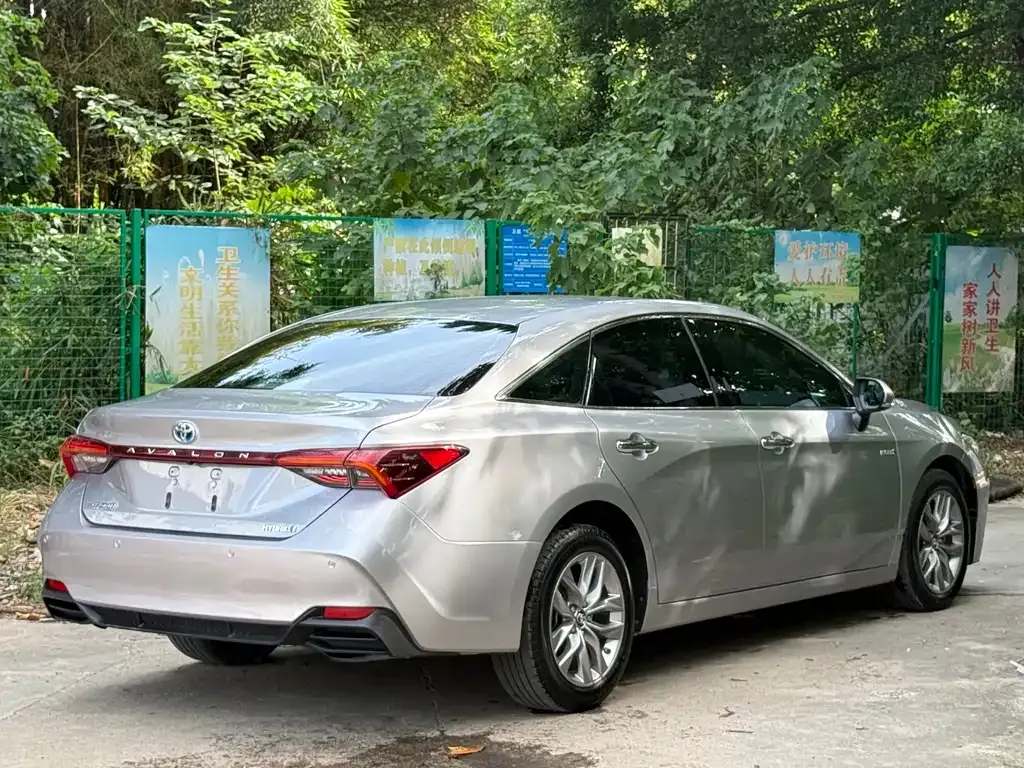 Toyota Avalon 2022 из CN, фото 6