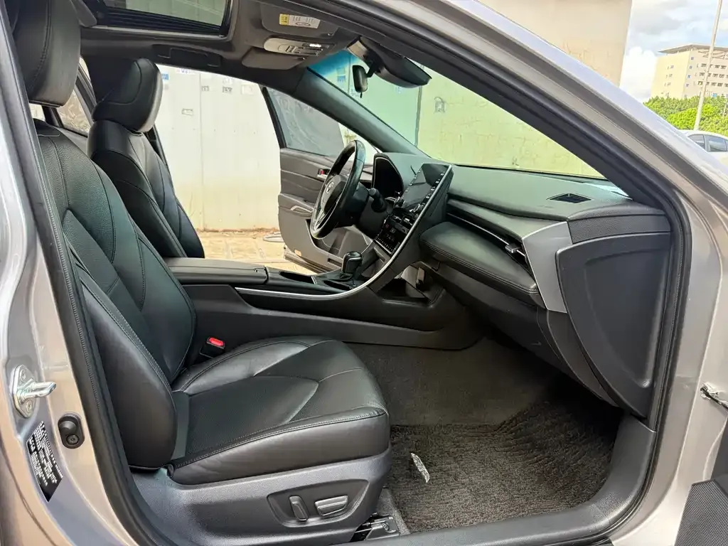 Toyota Avalon 2022 из CN, фото 9