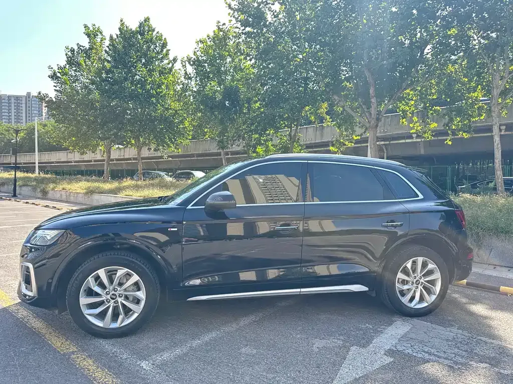 Audi Q5L 2022 из CN, фото 4