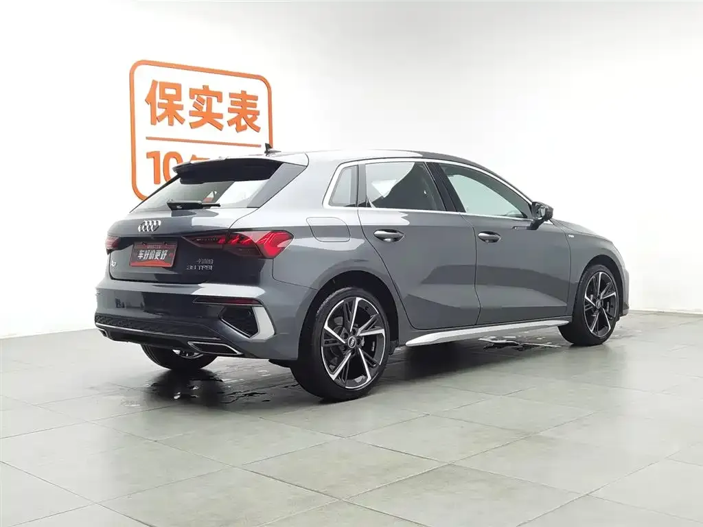 Audi A3 2023 из CN, фото 2