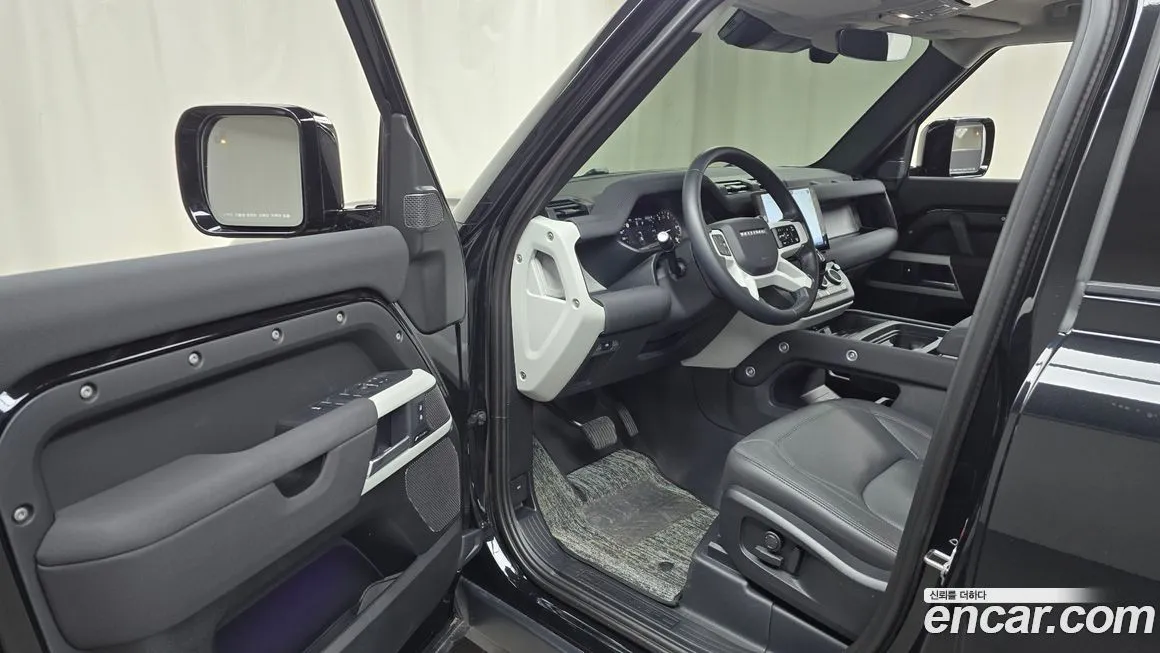 Land Rover Defender 2023 из KR, фото 10