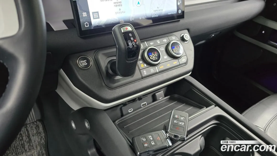 Land Rover Defender 2023 из KR, фото 9