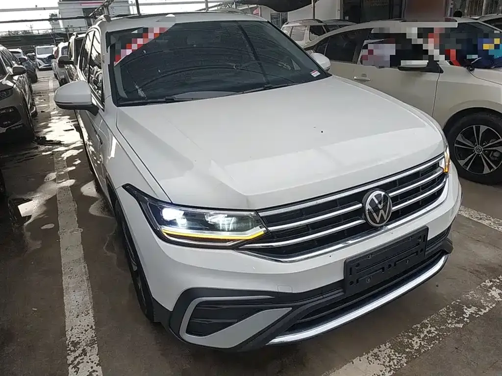 Volkswagen Tiguan L 2022 из CN, фото 4