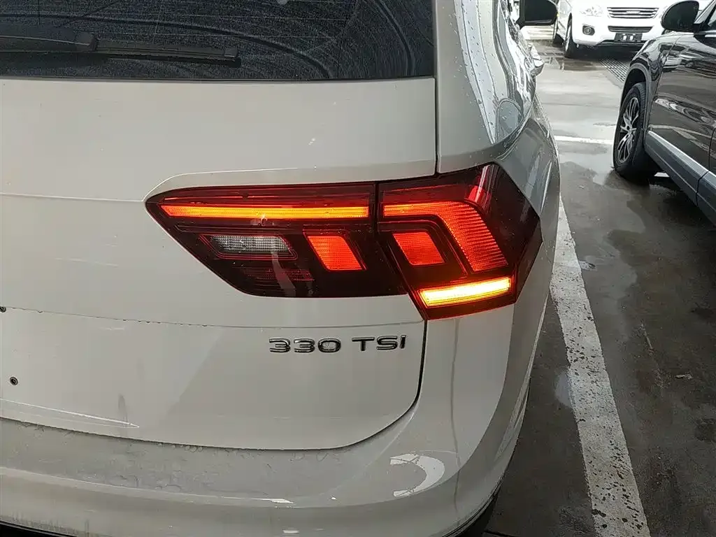 Volkswagen Tiguan L 2022 из CN, фото 8