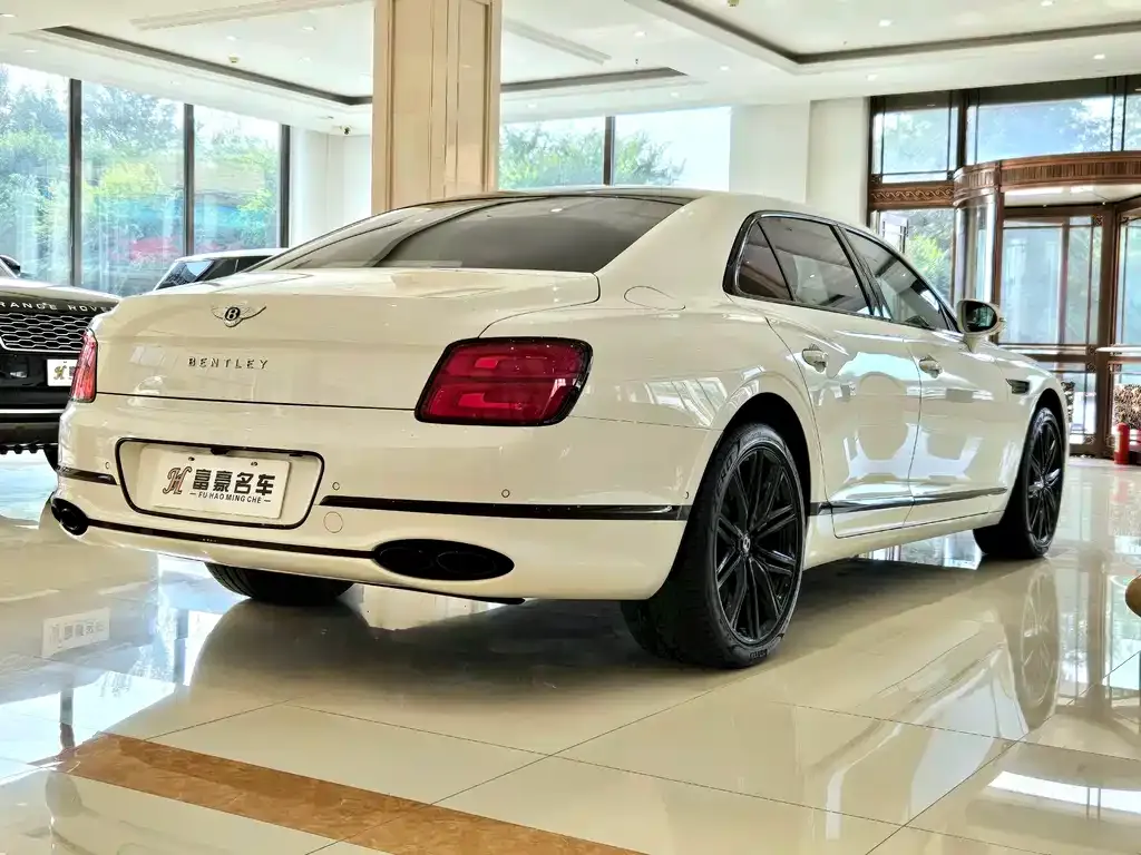 Bentley Flying Spur PHEV 2022 из CN, фото 6