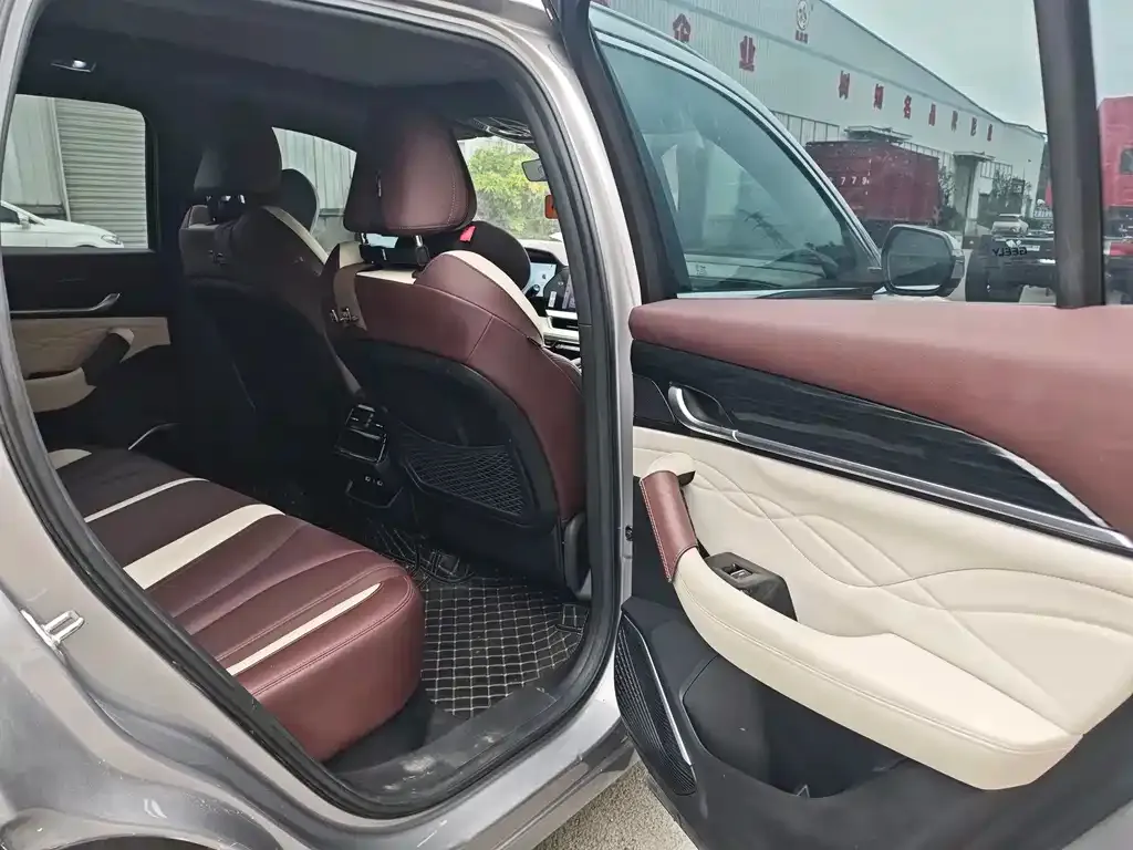 Geely Xingyue L 2024 из CN, фото 5
