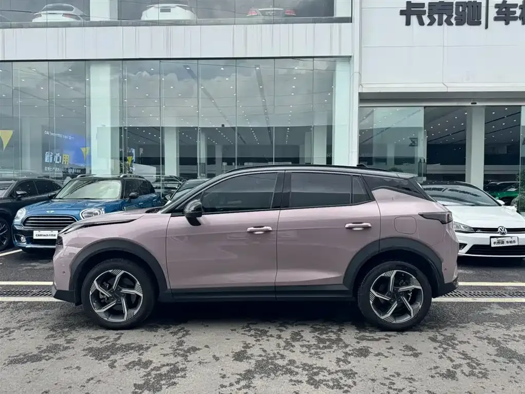 Lynk & Co 06 2025 из CN, фото 8